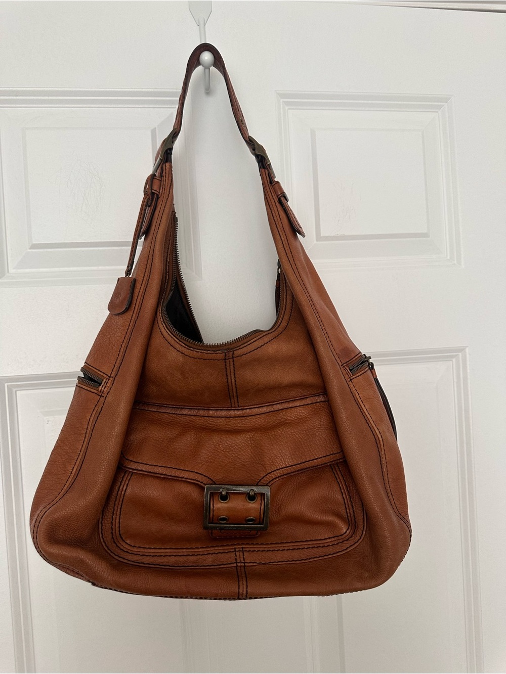 Banana Republic Leather Hobo Shoulder Bag in Brown